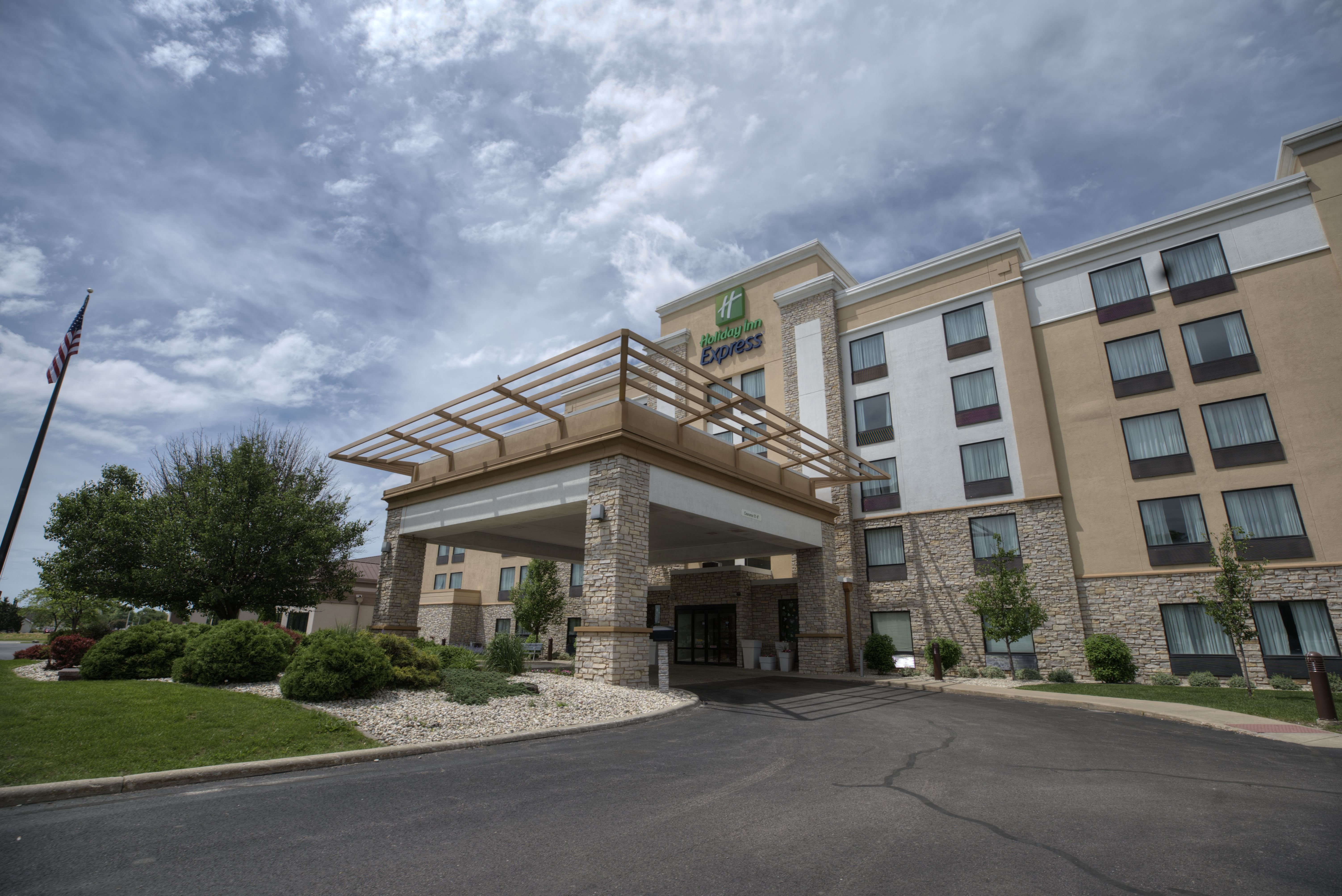 holiday inn express janesville i 90 and us highway 14 by ihg