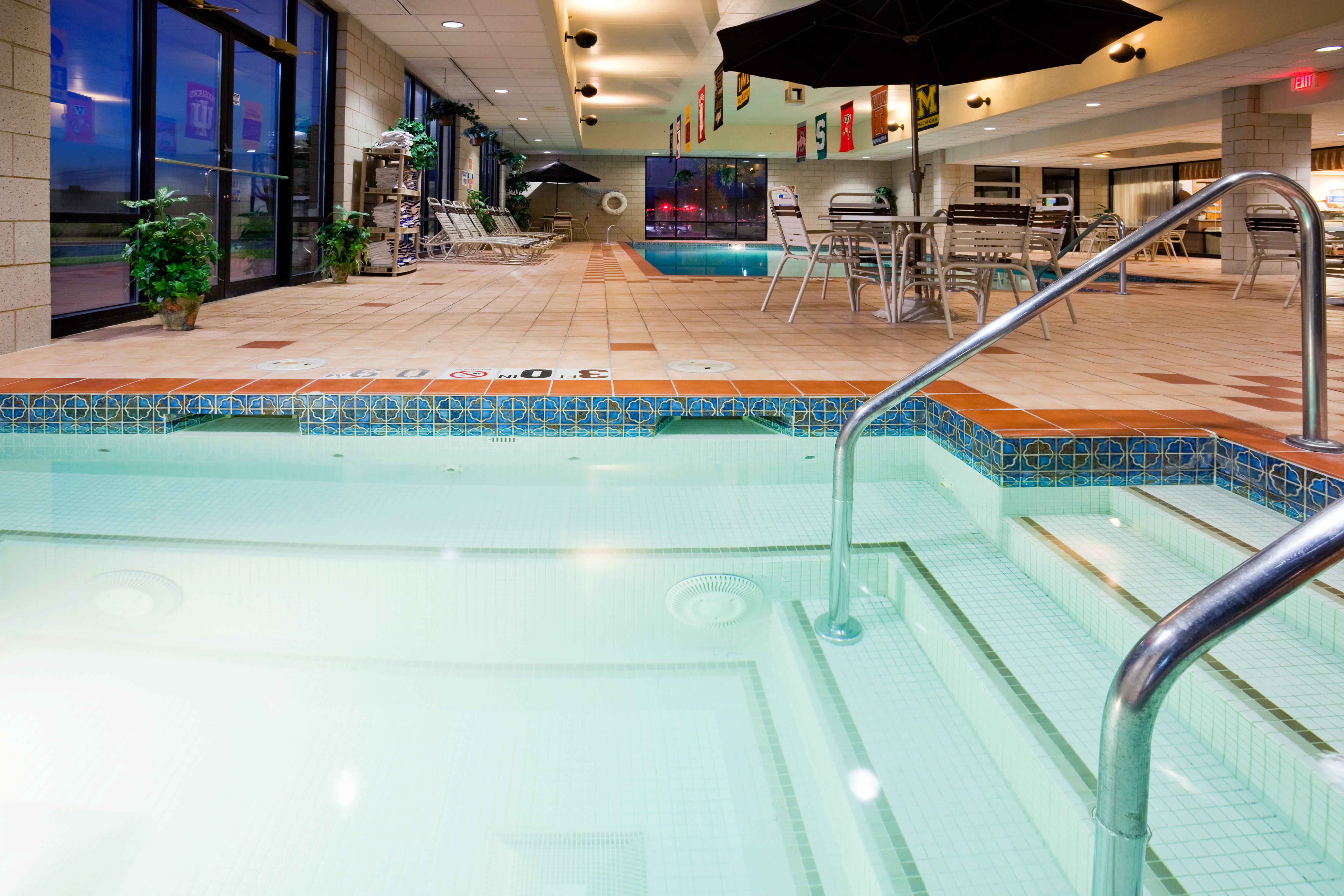 holiday inn express janesville i 90 and us highway 14 by ihg