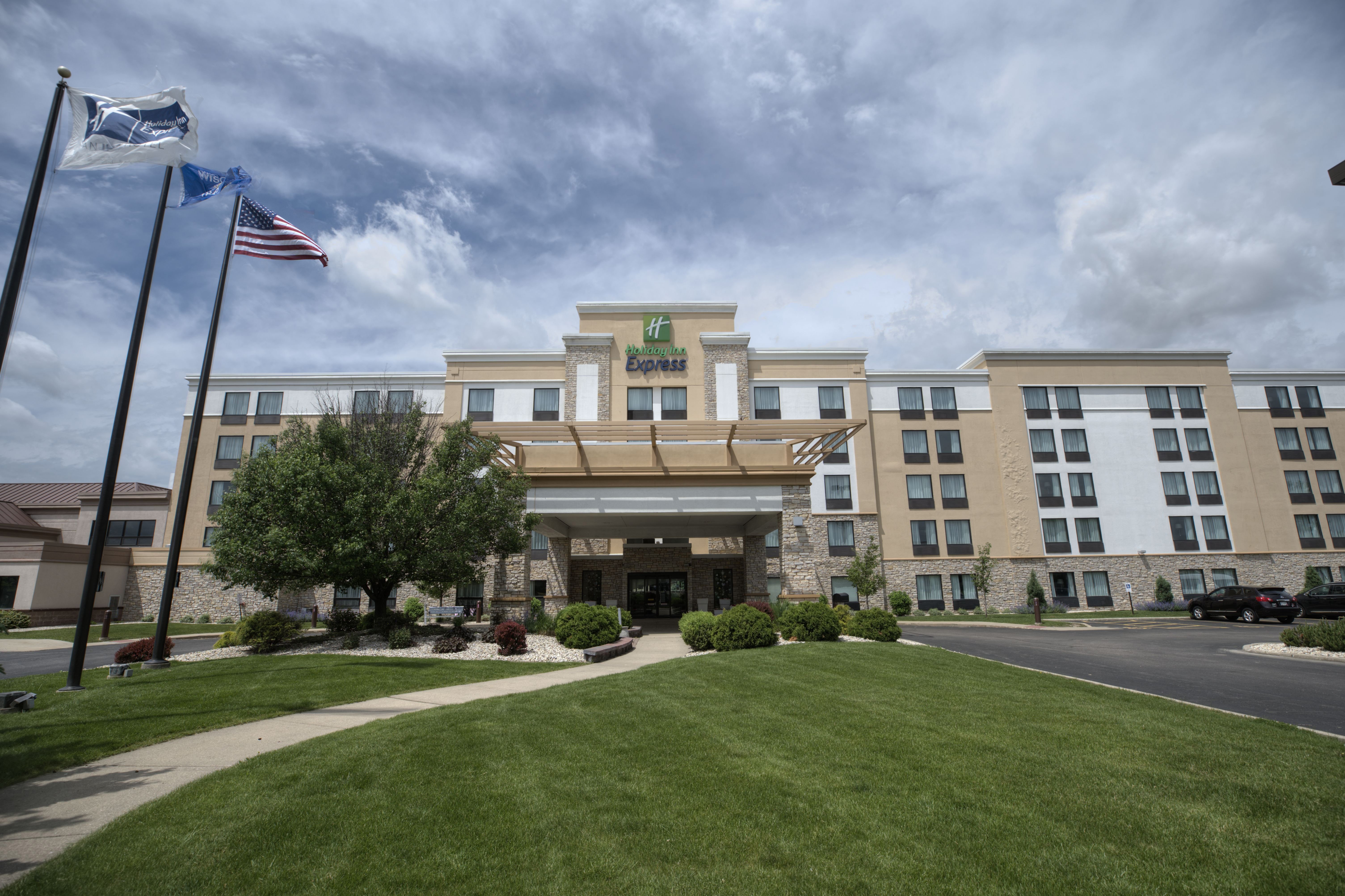 holiday inn express janesville i 90 and us highway 14 by ihg