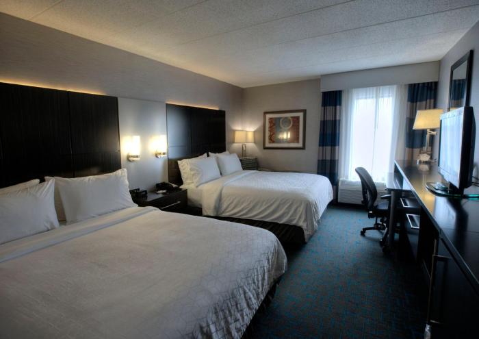 holiday inn express janesville i 90 and us highway 14 by ihg