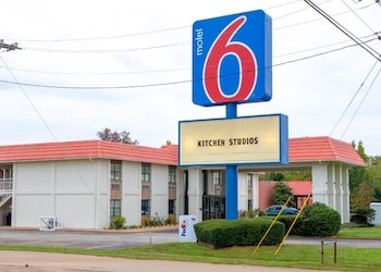 motel 6 palestine tx