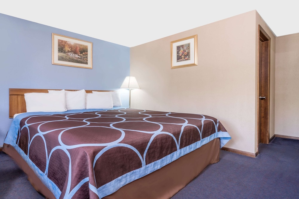 super 8 by wyndham mankato