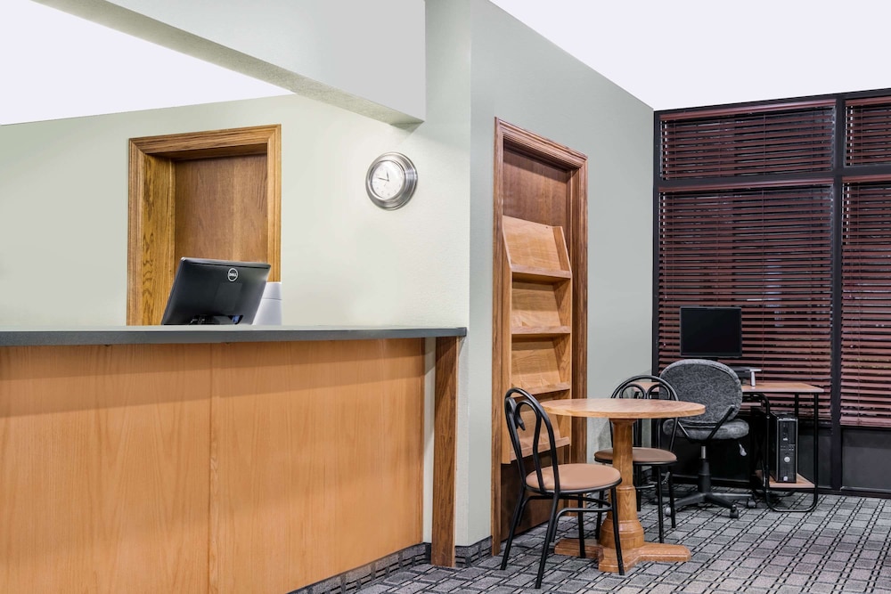 Super 8 By Wyndham Mankato,Minnesota>>Mankato,2 star