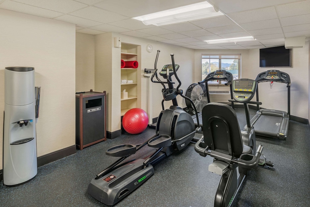 comfort inn university