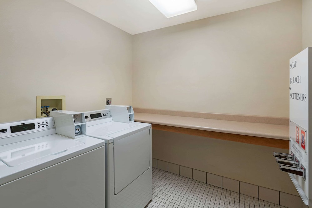 comfort inn university