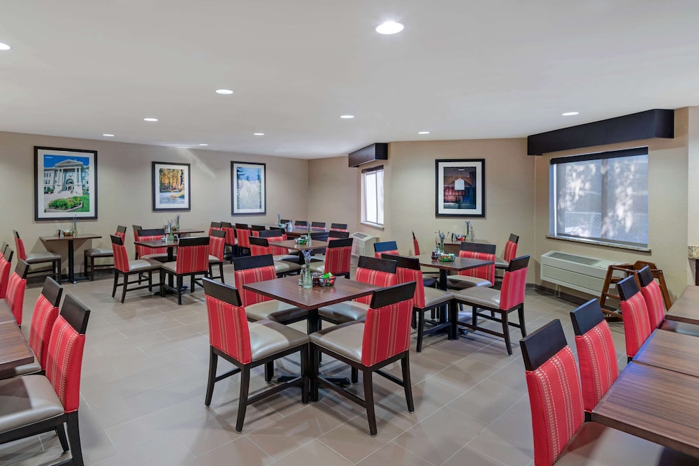 comfort inn university