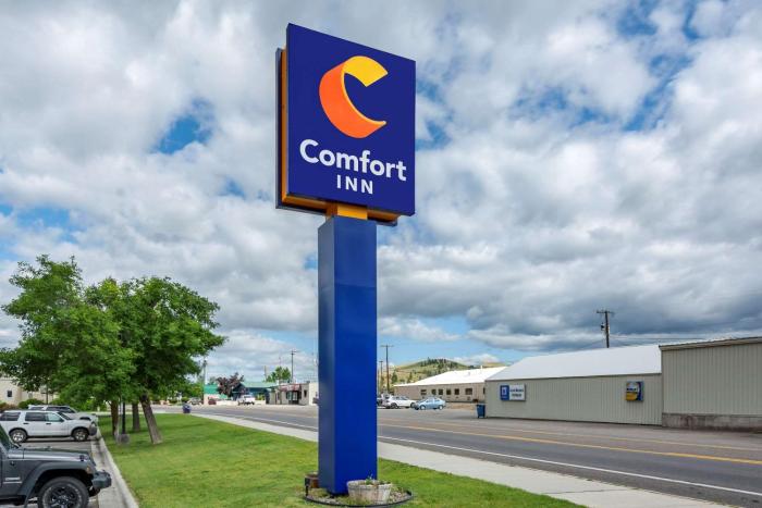 comfort inn university