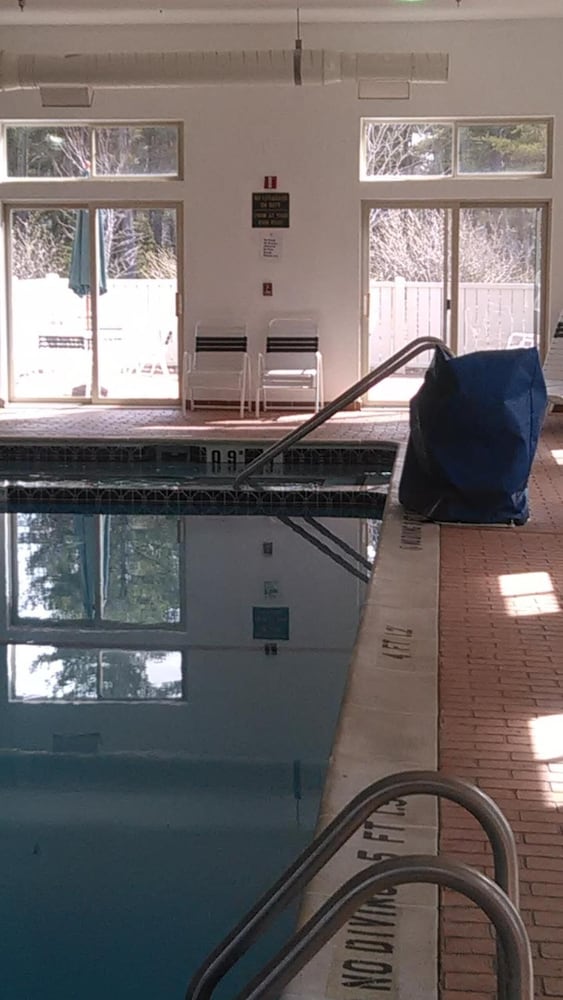 Pellston Lodge,Levering>>Bay Harbor,3 star