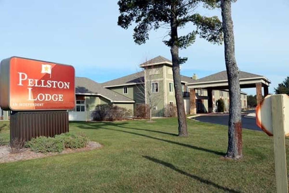 Pellston Lodge,Levering>>Bay Harbor,3 star