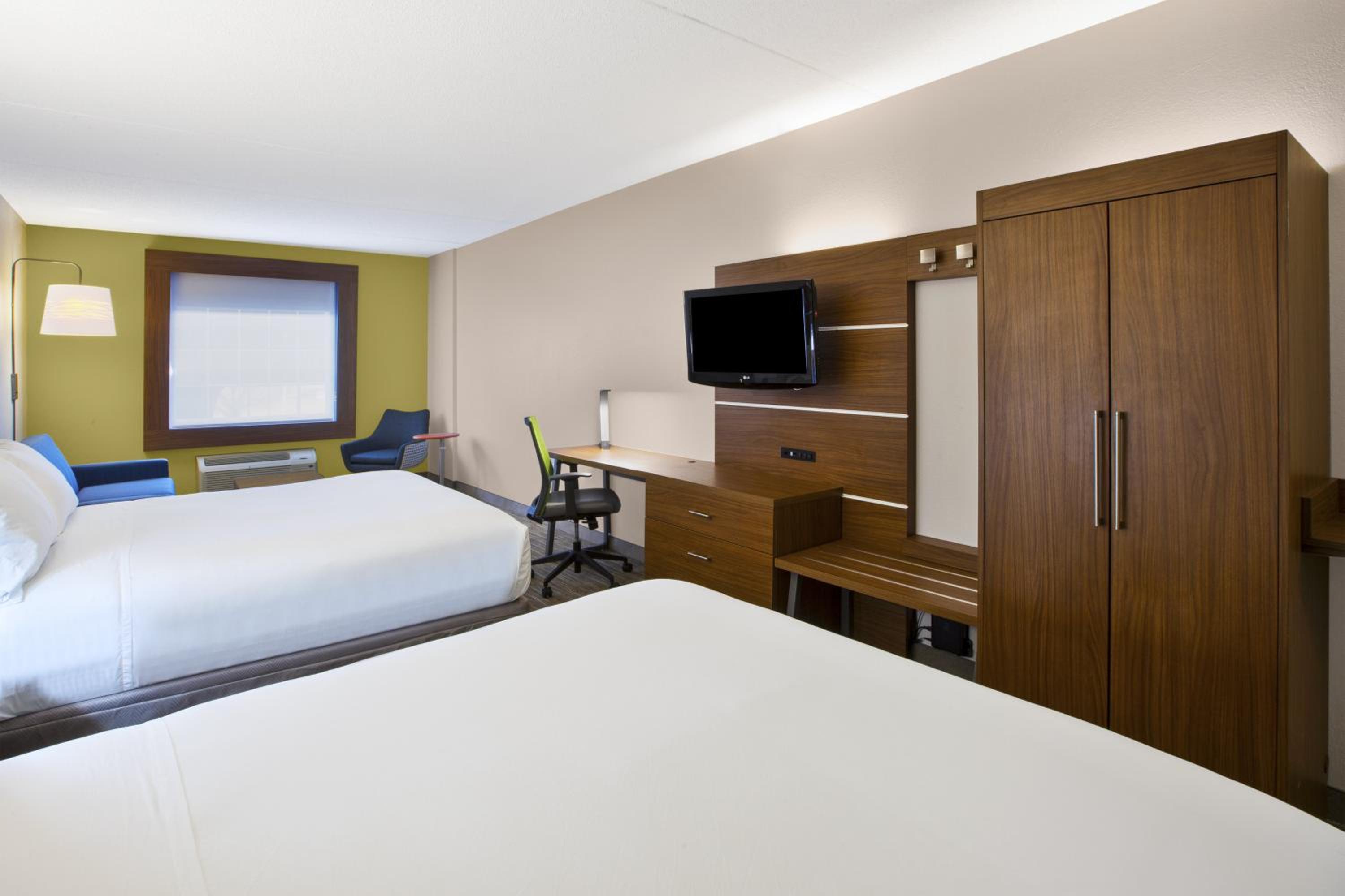 holiday inn express and suites manchester by ihg