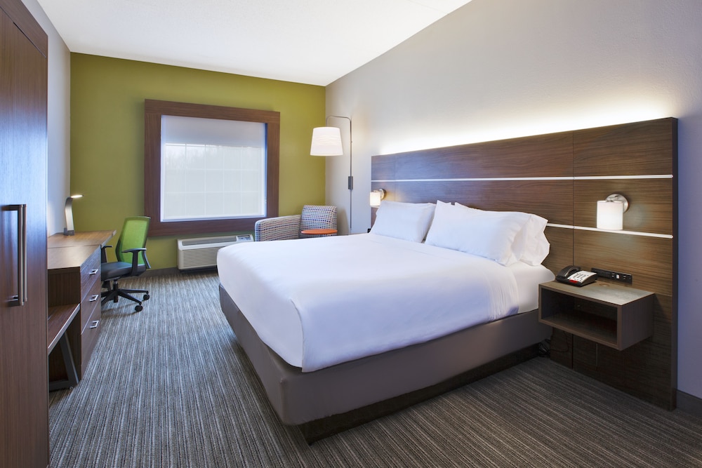 holiday inn express and suites manchester by ihg