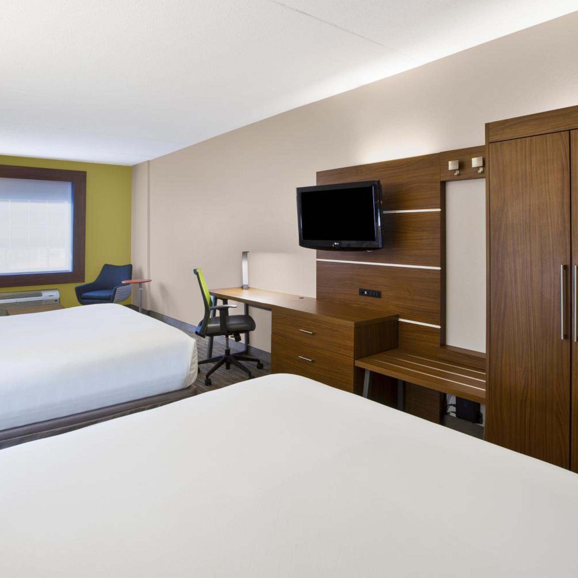 holiday inn express and suites manchester by ihg