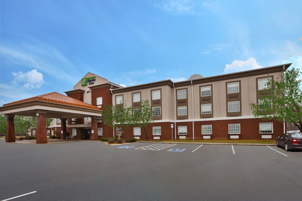 holiday inn express and suites manchester by ihg