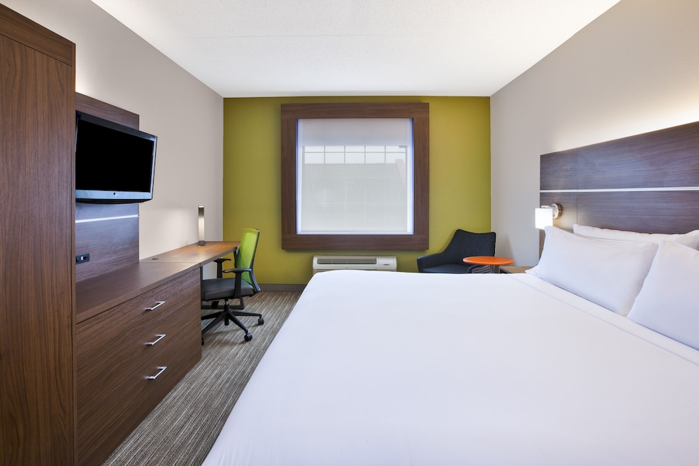 holiday inn express and suites manchester by ihg