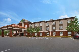holiday inn express and suites manchester by ihg