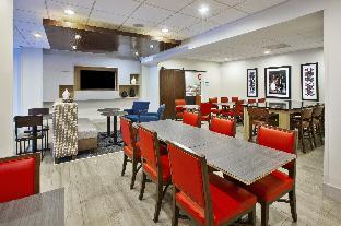holiday inn express and suites manchester by ihg