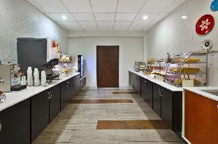 holiday inn express and suites manchester by ihg