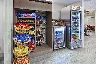 holiday inn express and suites manchester by ihg