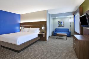 holiday inn express and suites manchester by ihg