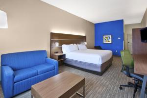 holiday inn express and suites manchester by ihg