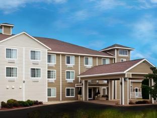 holiday inn express and suites new buffalo by ihg