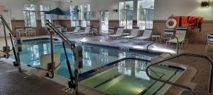 holiday inn express and suites new buffalo by ihg