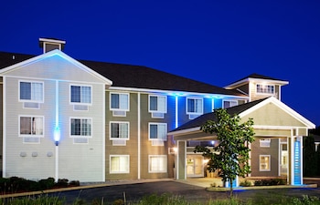 holiday inn express and suites new buffalo by ihg