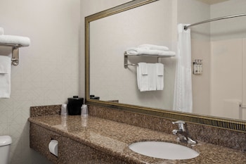 Holiday Inn Express & Suites New Buffalo By Ihg,Lakeside>>Benton Harbor,3 star