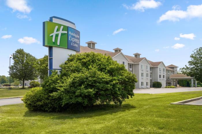 holiday inn express and suites new buffalo by ihg
