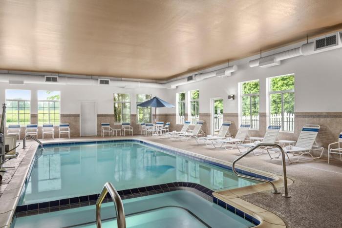 holiday inn express and suites new buffalo by ihg