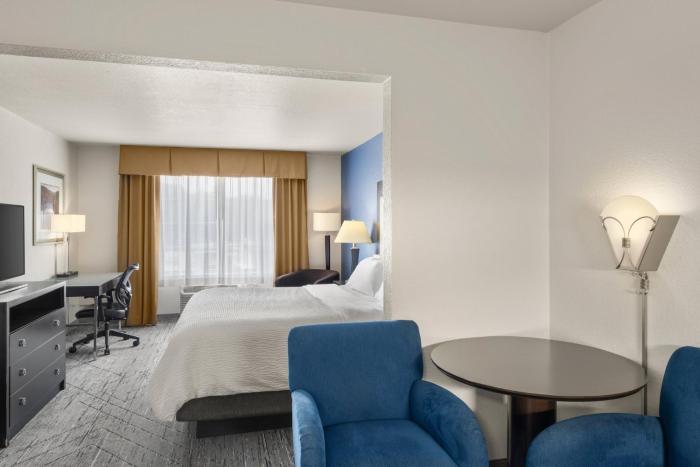 holiday inn express and suites new buffalo by ihg
