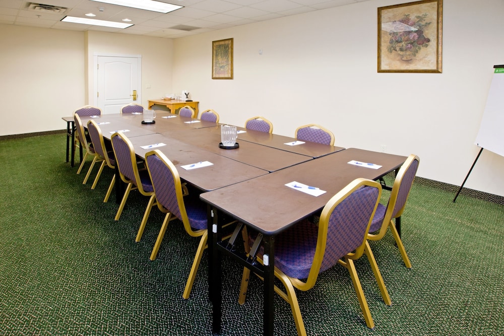 candlewood suites st joseph benton harbor by ihg
