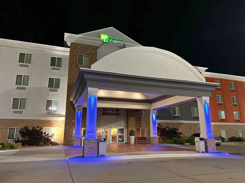 Holiday Inn Express And Suites Kearney, An Ihg Hotel