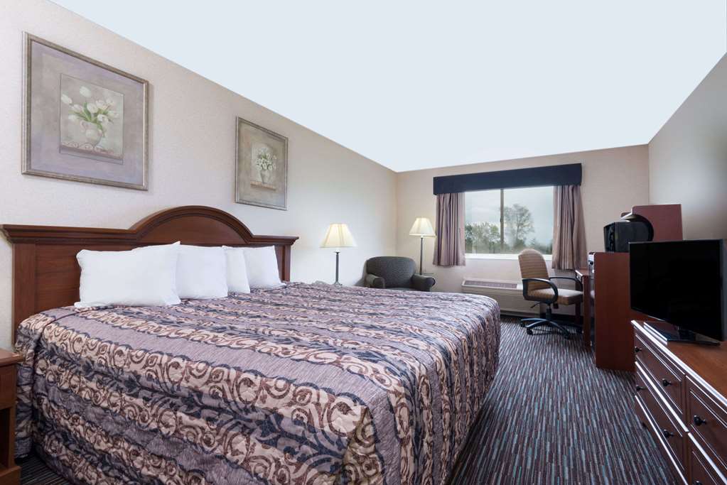 baymont by wyndham columbus rickenbacker