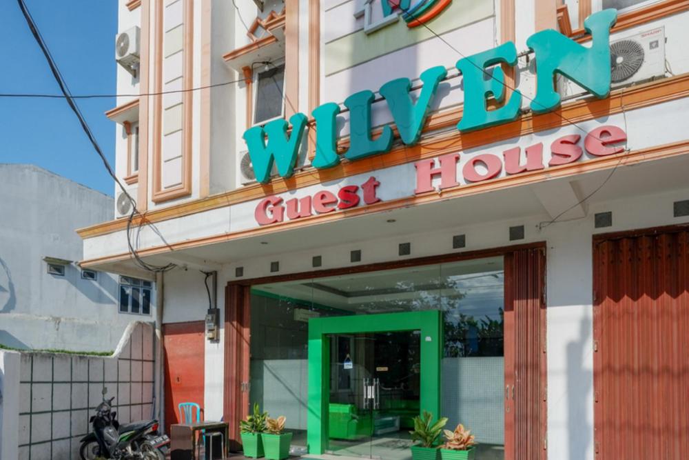 reddoorz jalan emmy saelan palu