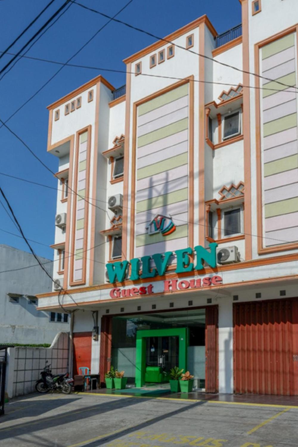 reddoorz jalan emmy saelan palu