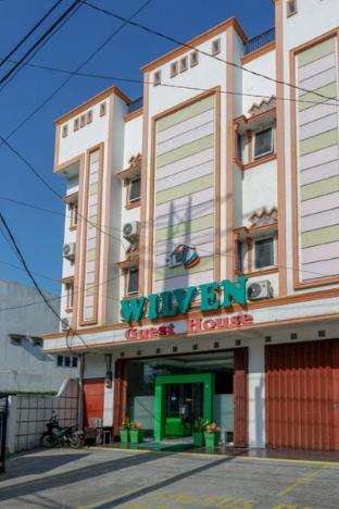 reddoorz jalan emmy saelan palu