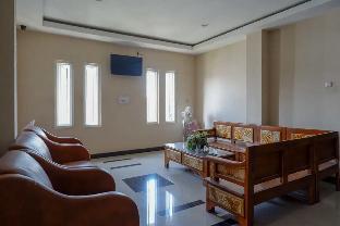 reddoorz jalan emmy saelan palu