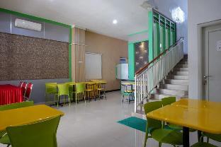 reddoorz jalan emmy saelan palu