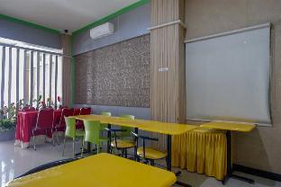 reddoorz jalan emmy saelan palu