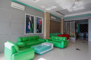 reddoorz jalan emmy saelan palu