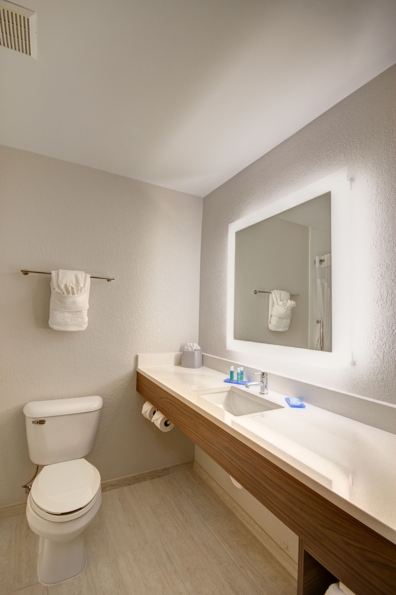 holiday inn express columbus south obetz an ihg hotel