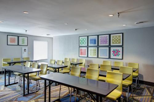 holiday inn express columbus south obetz an ihg hotel