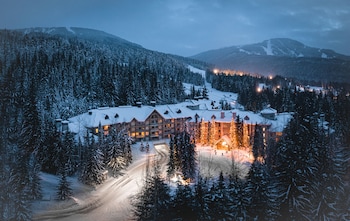 blackcomb springs suites by clique