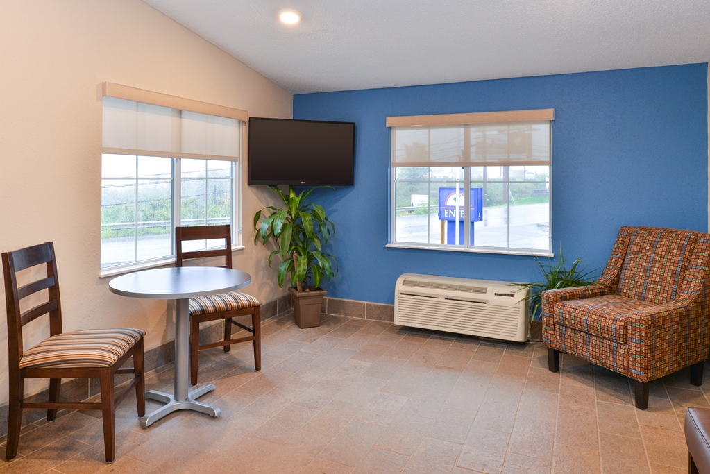 americas best value inn and suites st clairsville wheeling