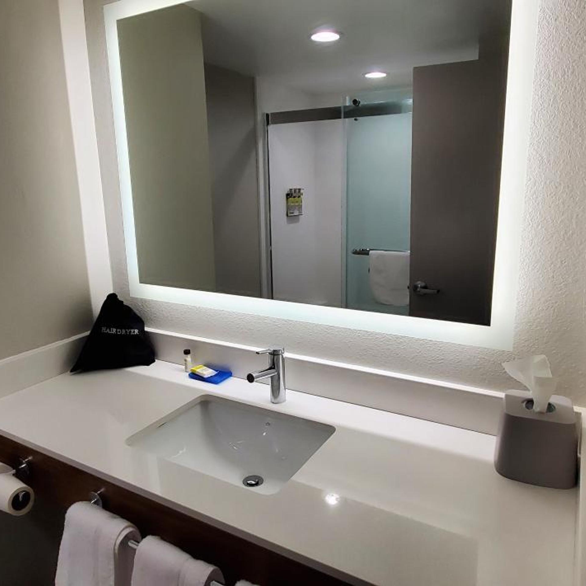 holiday inn express hotel and suites kinston by ihg