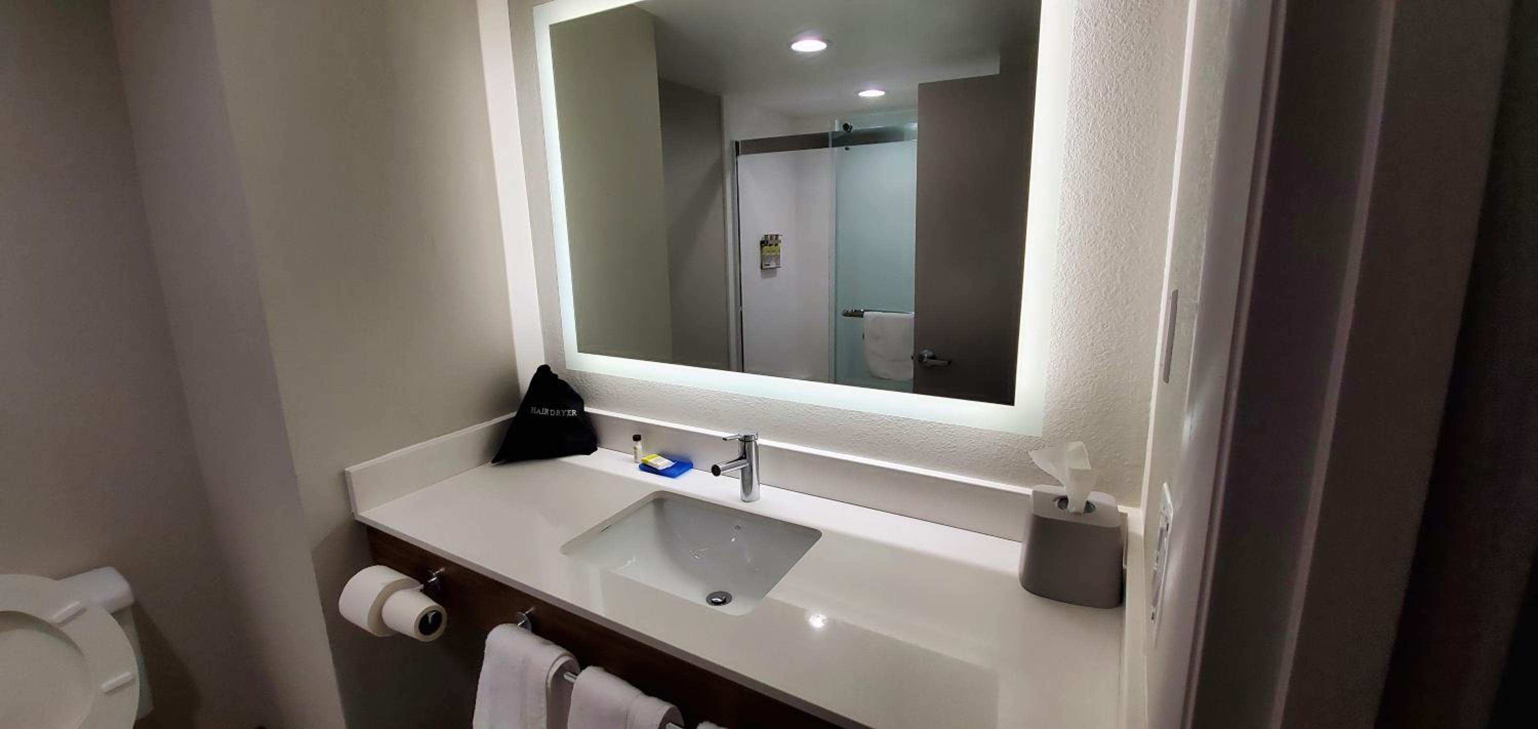 holiday inn express hotel and suites kinston by ihg