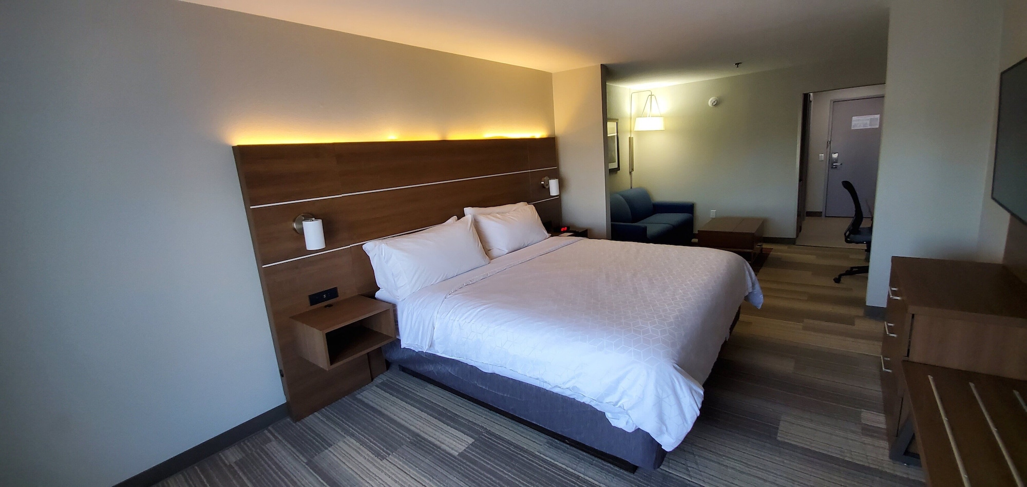 holiday inn express hotel and suites kinston by ihg