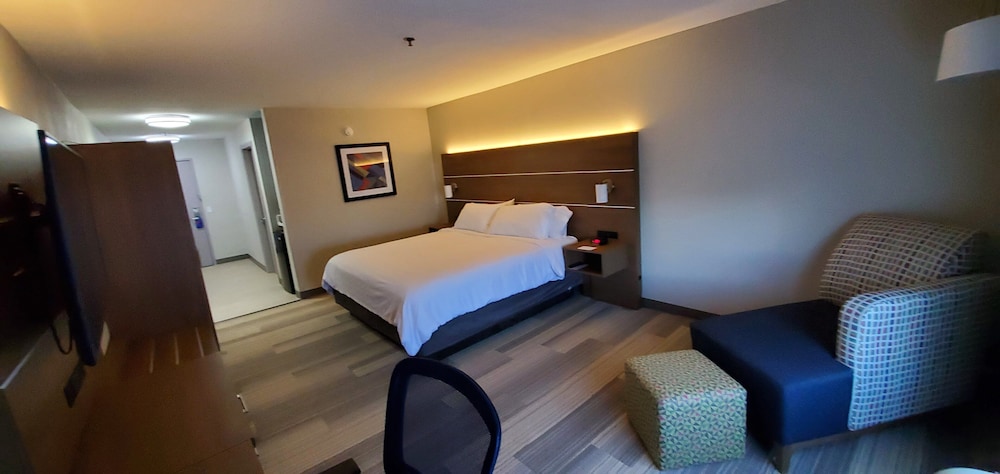 holiday inn express hotel and suites kinston by ihg