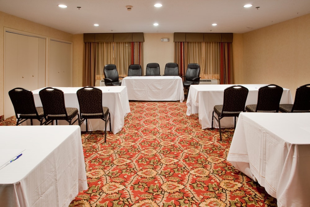 holiday inn express hotel and suites kinston by ihg